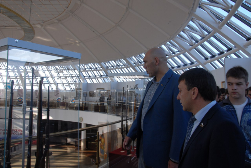 Николай Валуев в Тульском музее оружия! Тульский Государственный Музей Оружия