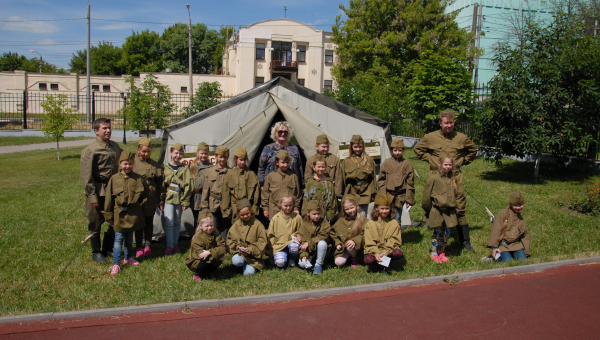 Воспитанники детских оздоровительных лагерей в музее оружия Тульский Государственный Музей Оружия