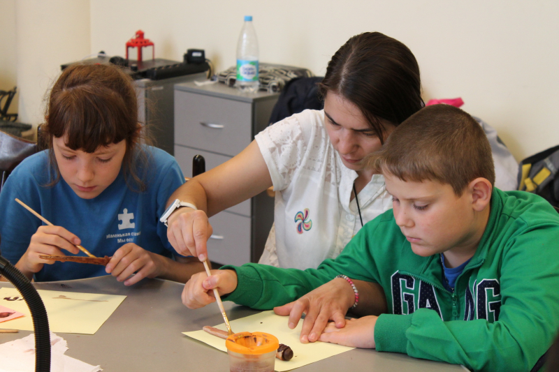 «Добро худо переможет». В музее прошло очередное занятие с «особенными» детьми Тульский Государственный Музей Оружия
