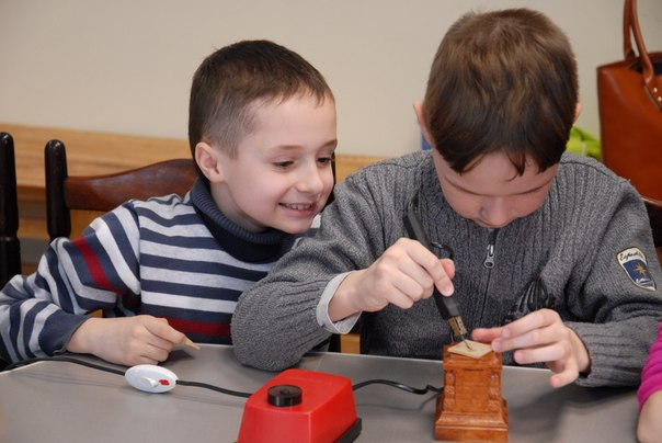 Из дерева и кожи. Мастер-класс профессионала. Тульский Государственный Музей Оружия