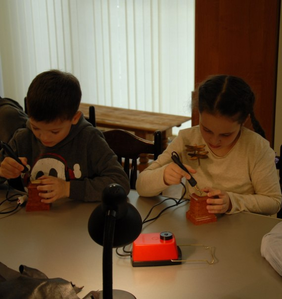 Из дерева и кожи. Мастер-класс профессионала. Тульский Государственный Музей Оружия