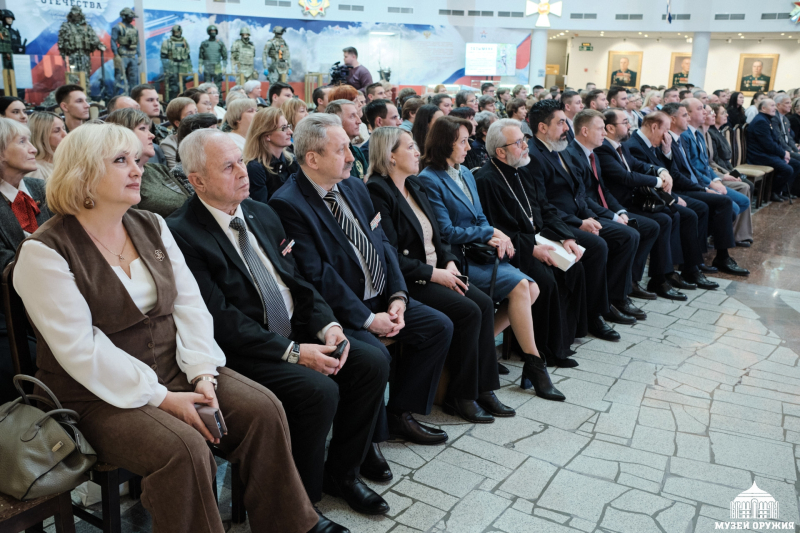 В Тульском государственном музее оружия состоялась встреча друзей «В одном строю служения Отечеству!», посвященная празднованию третьей годовщины со дня основания Комитета семей воинов Отечес Тульский Государственный Музей Оружия