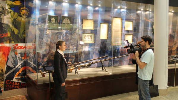 Корреспонденты Информационного агентства России «ТАСС» познакомились с новой экспозицией музея оружия Тульский Государственный Музей Оружия