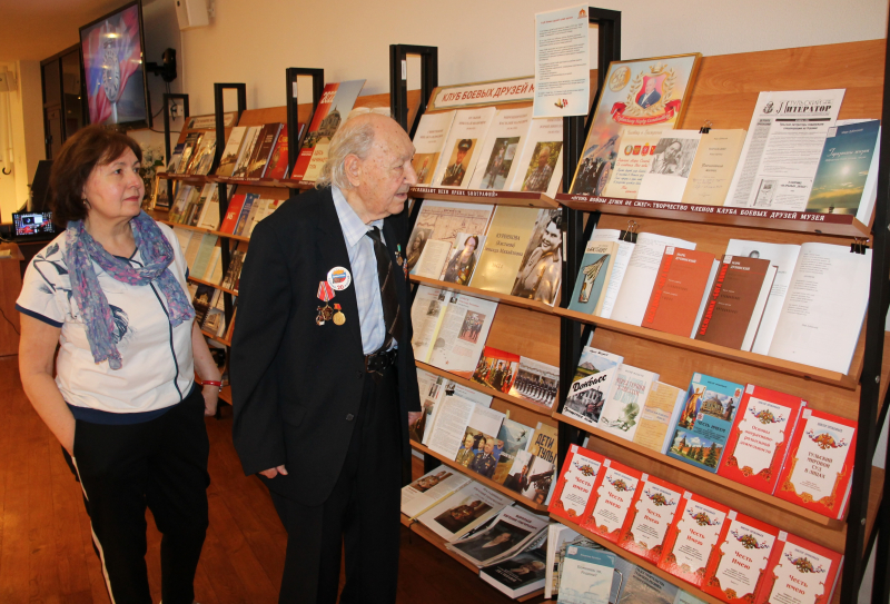 Активная роль ветеранов-наставников в патриотическом воспитании молодежи – главная тема заседания Клуба боевых друзей в Тульском музее оружия Тульский Государственный Музей Оружия