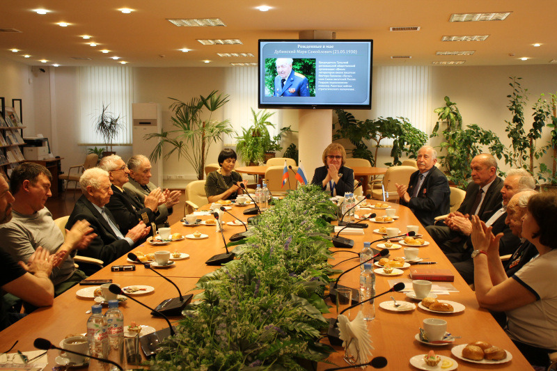 Активная роль ветеранов-наставников в патриотическом воспитании молодежи – главная тема заседания Клуба боевых друзей в Тульском музее оружия Тульский Государственный Музей Оружия