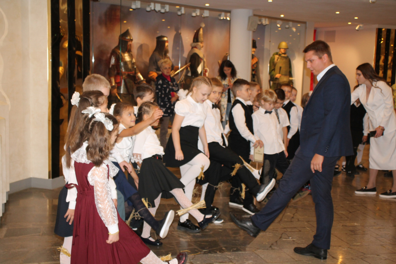 «У начала славных деяний». Праздничная программа в День знаний к 350-летию со дня рождения Петра Великого! Тульский Государственный Музей Оружия