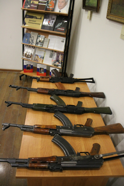 «…эта работа станет еще одной ступенью в исследовании необъятного мира истории автомата, созданного М.Т. Калашниковым» Тульский Государственный Музей Оружия