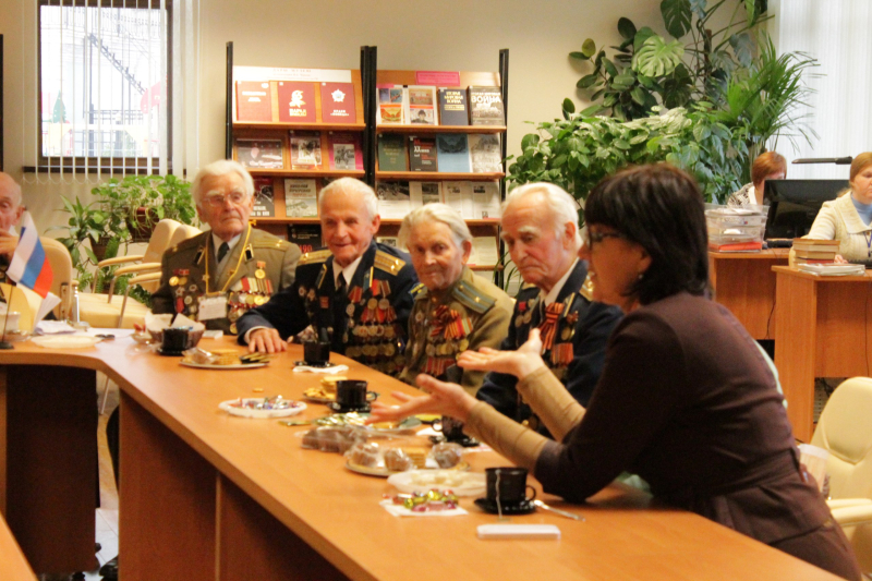 «Нас выручала дружба фронтовая, Она и нынче нас не подведёт…» Тульский Государственный Музей Оружия