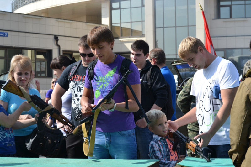 Туляки успешно проходят курс молодого бойца… Тульский Государственный Музей Оружия