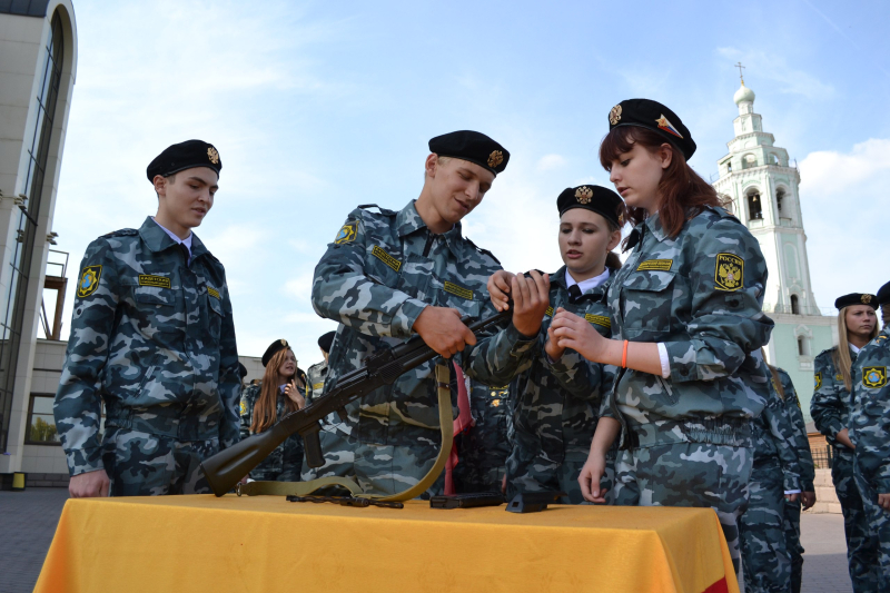 Туляки успешно проходят курс молодого бойца… Тульский Государственный Музей Оружия