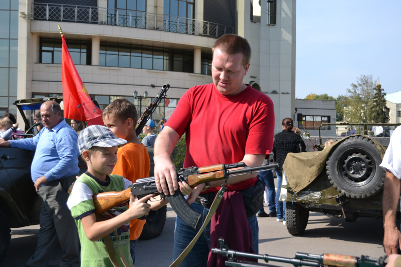 Туляки успешно проходят курс молодого бойца… Тульский Государственный Музей Оружия