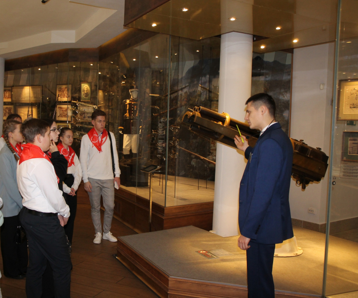 «Посвящение в Хранители истории» состоялось в Зале Славы российского оружия Тульского государственного музея оружия Тульский Государственный Музей Оружия