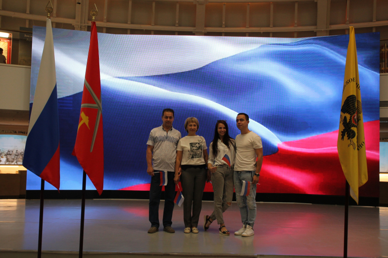 «Мой флаг, моя история»: посетители Тульского музея оружия присоединились к Всероссийской акции, посвященной Дню Государственного флага России Тульский Государственный Музей Оружия