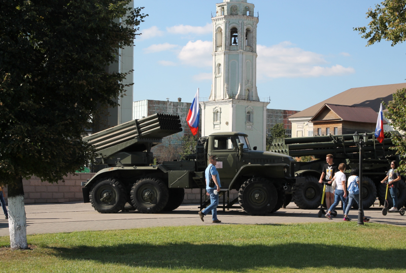«Мой флаг, моя история»: посетители Тульского музея оружия присоединились к Всероссийской акции, посвященной Дню Государственного флага России Тульский Государственный Музей Оружия