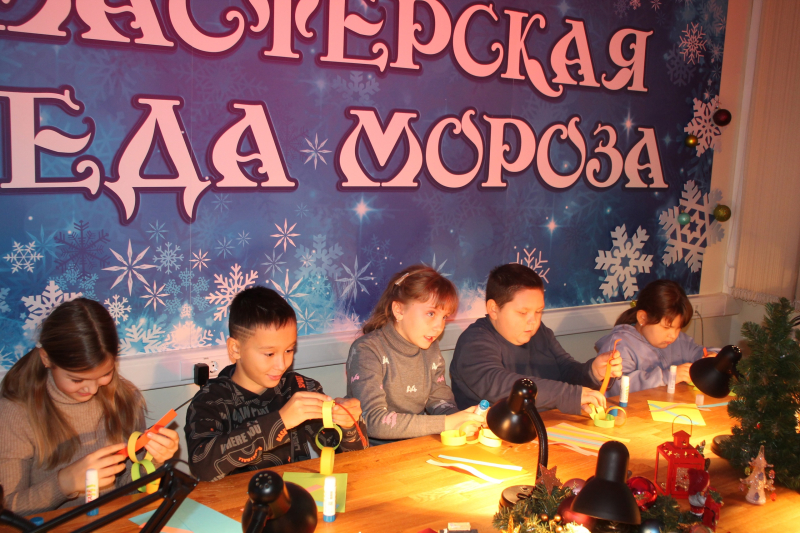 Дорогие друзья!18 ноября празднует День рождения самый главный зимний волшебник – российский Дед Мороз! Тульский Государственный Музей Оружия