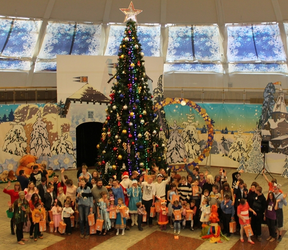 Новогодняя ёлка «Маленькой страны» в музее оружия. Тульский Государственный Музей Оружия