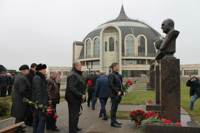 Презентация книг о жизни и деятельности легендарного конструктора-оружейника А.Г.Шипунова в музее оружия. Тульский Государственный Музей Оружия