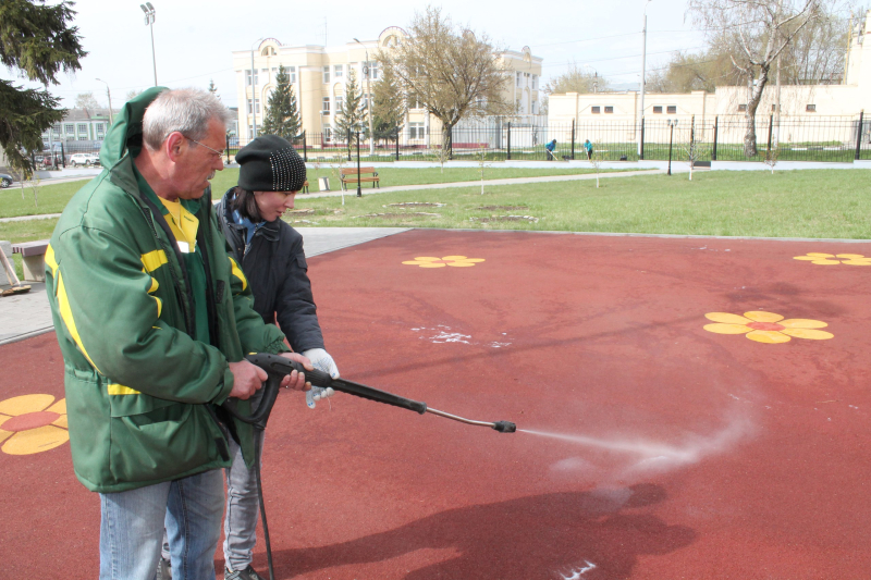 Чистота приятна глазу и душе! В музее оружия прошел субботник! Тульский Государственный Музей Оружия