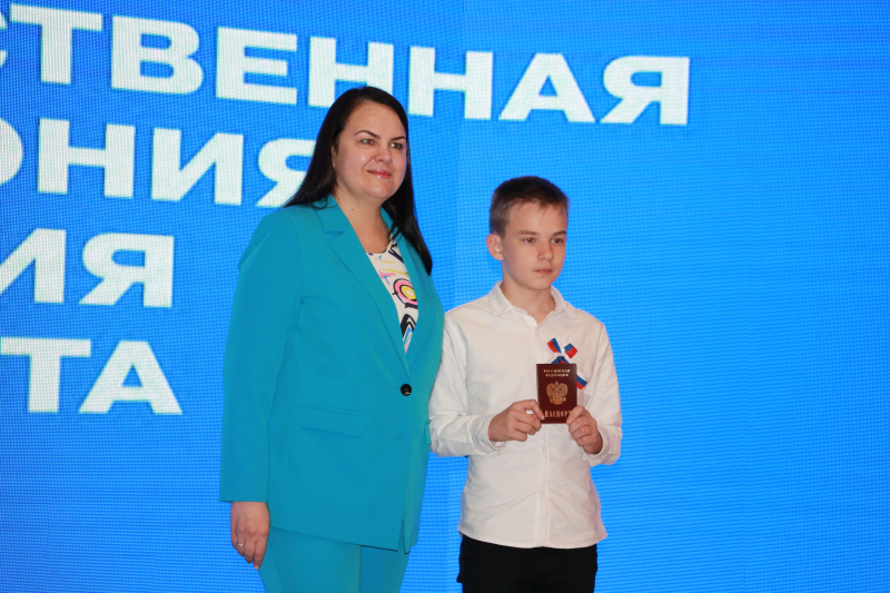 Сегодня в Тульском музее оружия состоялась торжественная церемония вручения паспортов молодым гражданам Российской Федерации! Тульский Государственный Музей Оружия