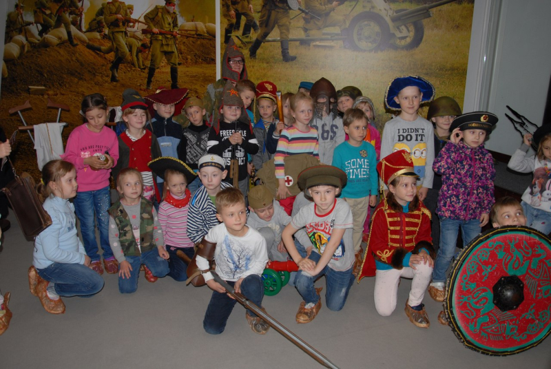 День защиты детей в музее оружия: «ШЛЕМ» принял сотни юных посетителей! Тульский Государственный Музей Оружия