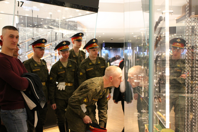 Более 20 000 гостей из разных регионов России посетили Тульский музей оружия в канун праздника и в День Победы. Тульский Государственный Музей Оружия