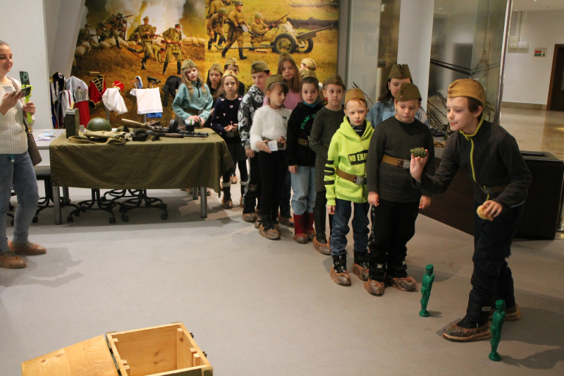В Тульском музее оружия участниками патриотической программы «Курс молодого бойца» стали школьники из Новомосковска Тульский Государственный Музей Оружия