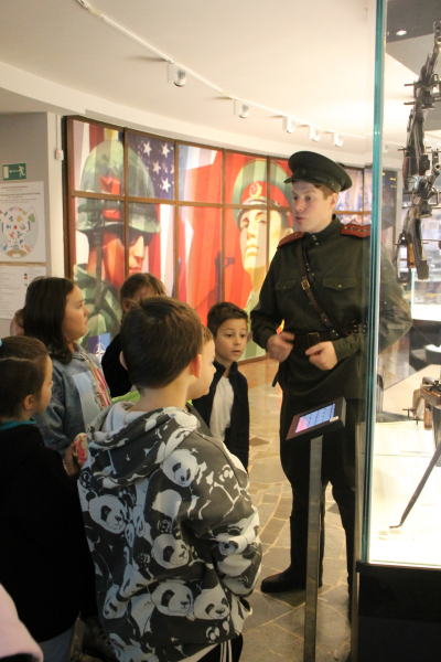 В Тульском музее оружия участниками патриотической программы «Курс молодого бойца» стали школьники из Новомосковска Тульский Государственный Музей Оружия