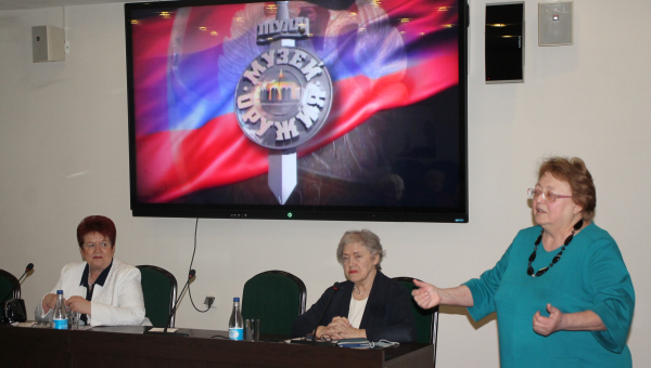 В Тульском государственном музее оружия состоялась встреча членов общественной палаты Тульской области, сотрудников музея и ветеранов-наставников, участников реализации проекта «Эстафета поко Тульский Государственный Музей Оружия