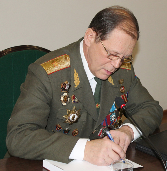 К 75-летию героической обороны Тулы: презентация книги «Победители» в музее оружия. Тульский Государственный Музей Оружия