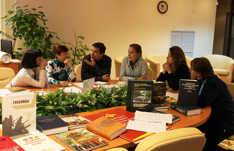 Формулируем проблему, создаем интригу, разрабатываем современный музейный урок Тульский Государственный Музей Оружия