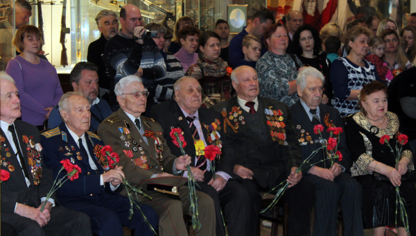 Дорогие ветераны Великой Отечественной войны! Тульский государственный музей оружия поздравляет вас с 75-летием Великой Победы! Тульский Государственный Музей Оружия