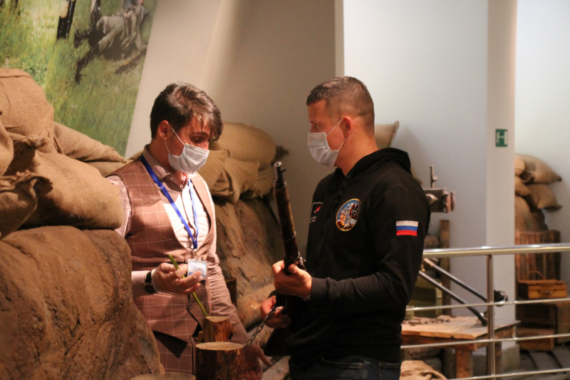 «С огромным удовольствием посетил ваш невероятный музей!»: космонавт-испытатель Сергей Владимирович Кудь-Сверчков в Тульском музее оружия Тульский Государственный Музей Оружия