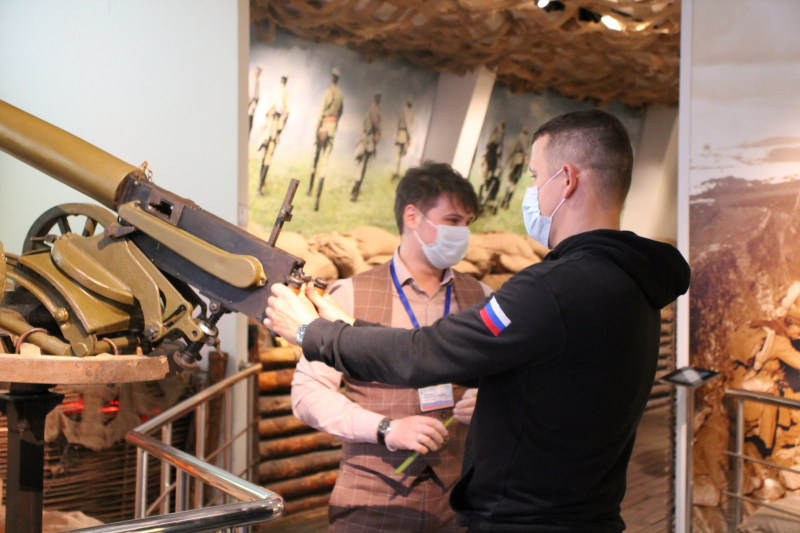 «С огромным удовольствием посетил ваш невероятный музей!»: космонавт-испытатель Сергей Владимирович Кудь-Сверчков в Тульском музее оружия Тульский Государственный Музей Оружия