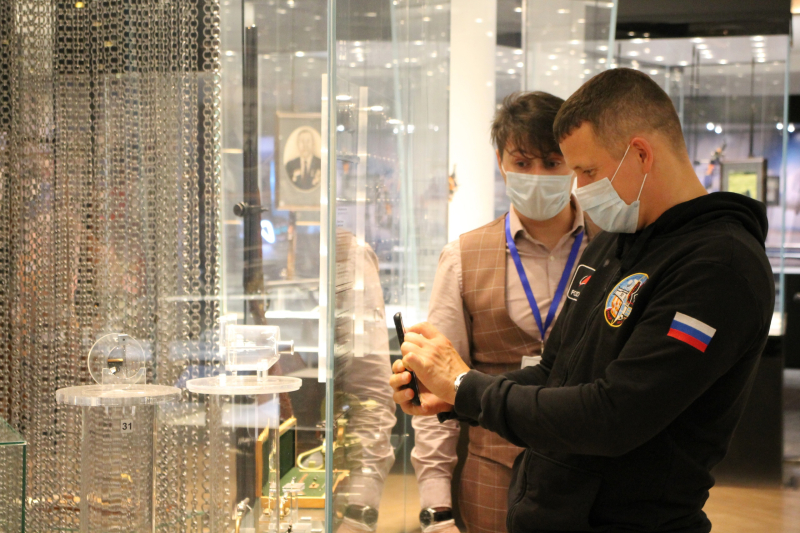 «С огромным удовольствием посетил ваш невероятный музей!»: космонавт-испытатель Сергей Владимирович Кудь-Сверчков в Тульском музее оружия Тульский Государственный Музей Оружия