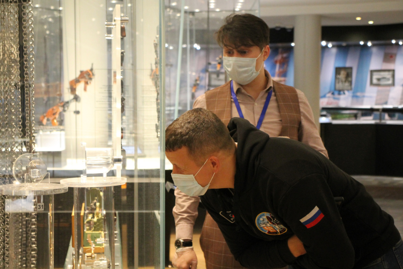 «С огромным удовольствием посетил ваш невероятный музей!»: космонавт-испытатель Сергей Владимирович Кудь-Сверчков в Тульском музее оружия Тульский Государственный Музей Оружия