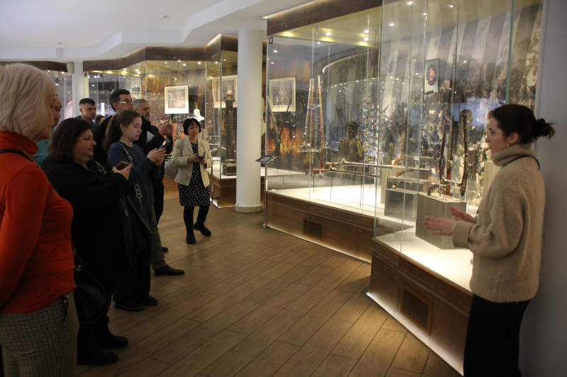 Сегодня Тульский музей оружия посетили сотрудники муниципального бюджетного учреждения культуры городского округа город Воронеж «Центр военно-патриотического воспитания «Музей-диорама» Тульский Государственный Музей Оружия