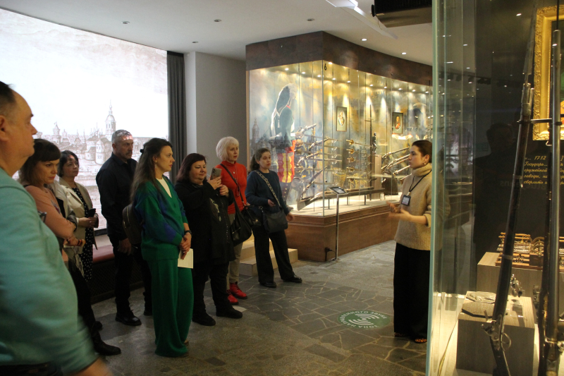Сегодня Тульский музей оружия посетили сотрудники муниципального бюджетного учреждения культуры городского округа город Воронеж «Центр военно-патриотического воспитания «Музей-диорама» Тульский Государственный Музей Оружия