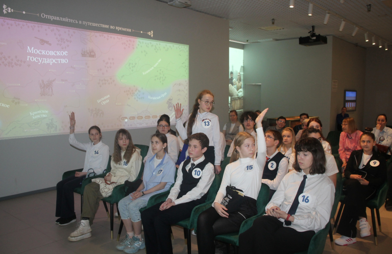 В музее оружия состоялся финал ежегодного историко-краеведческого конкурса «Поймёшь ли предков ты своих, «вернувшись» в ту эпоху?» Тульский Государственный Музей Оружия