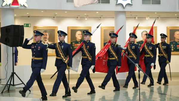 Губернатор Тульской области А.Г. Дюмин вручил ветеранам юбилейные медали «75 лет Победы в Великой Отечественной войне 1941-1945 гг.» в Тульском музее оружия. Тульский Государственный Музей Оружия