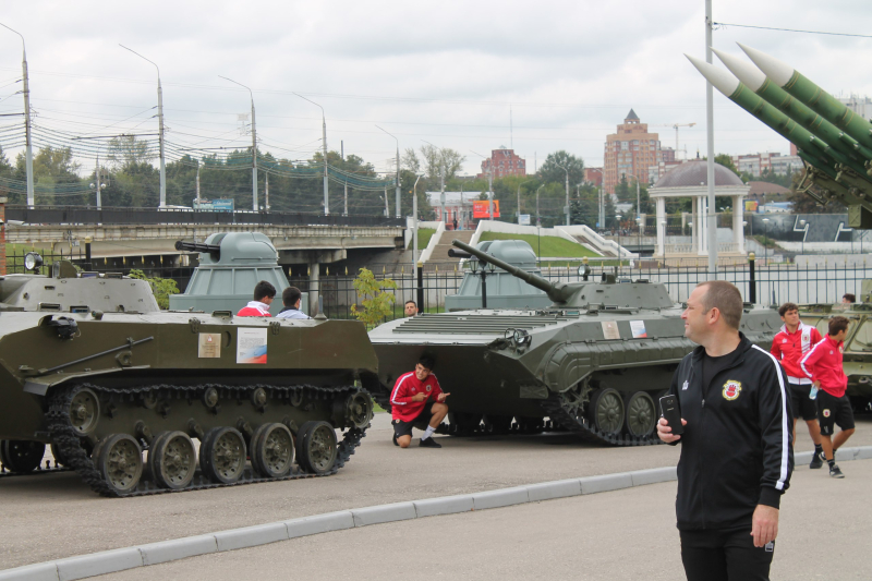 Тульский музей оружия посетили футболисты молодёжной сборной Гибралтара. Тульский Государственный Музей Оружия