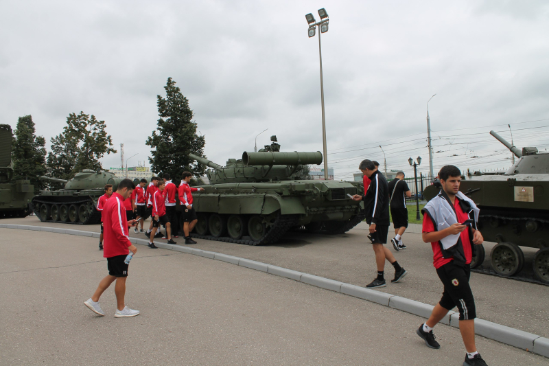 Тульский музей оружия посетили футболисты молодёжной сборной Гибралтара. Тульский Государственный Музей Оружия