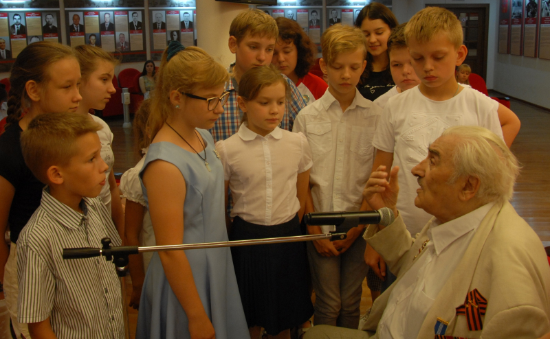 В День памяти и скорби в музее прошли Уроки мужества для молодежи, которые провели ветераны Великой Отечественной войны Тульский Государственный Музей Оружия