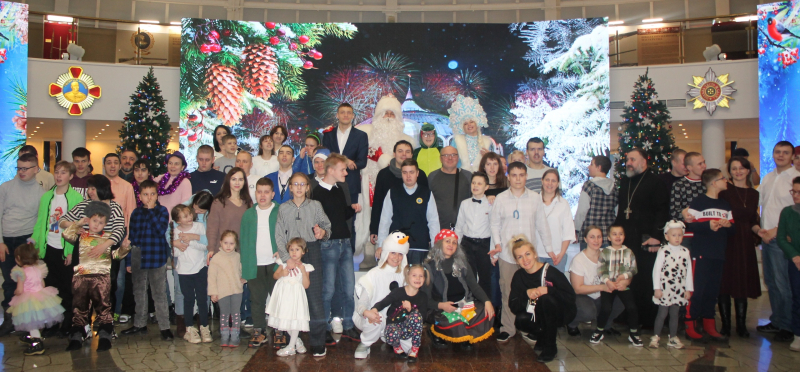 «Елка мечты» для воспитанников «Маленькой страны - Мы есть!» Тульский Государственный Музей Оружия