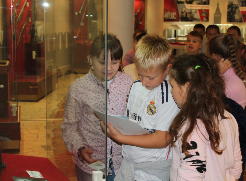 Школьники Подмосковья в поисках сокровищ Тульского волшебного «шлема Тульский Государственный Музей Оружия