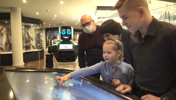 «Акинфий о себе». Начинаем цикл рассказов о музейной жизни нашего робота-гида Акинфия! Тульский Государственный Музей Оружия