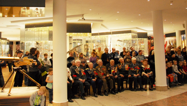 «Ликующий май» - праздничная концертная программа для ветеранов Великой Отечественной войны в музее оружия Тульский Государственный Музей Оружия