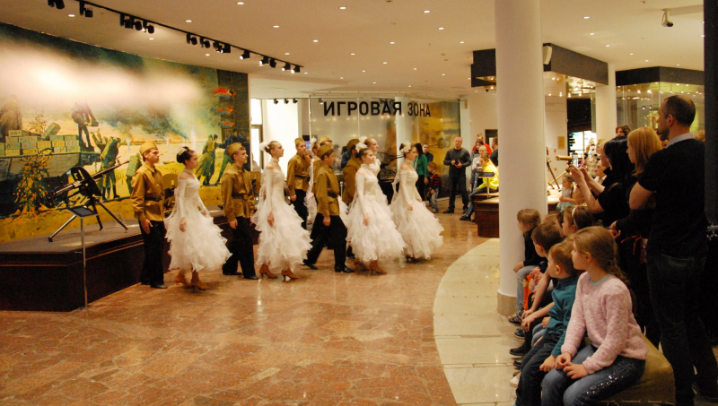 «Ликующий май» - праздничная концертная программа для ветеранов Великой Отечественной войны в музее оружия Тульский Государственный Музей Оружия