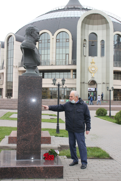В день 94-й годовщины образования КБП им.академика А.Г. Шипунова на Аллее Славы знаменитых оружейников г. Тулы возложили цветы к бюстам легендарных конструкторов Тульский Государственный Музей Оружия