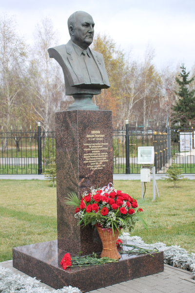 «Цель всей жизни – решение задач обороноспособности нашей страны» Шипунов Аркадий Георгиевич Тульский Государственный Музей Оружия