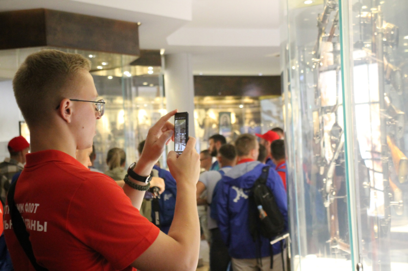 Участники Международного молодежного промышленного форума «Инженеры будущего» - в Тульском государственном музее оружия! Тульский Государственный Музей Оружия